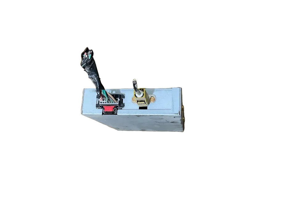 Chevrolet / GMC/ Cadillac/Buick XM Satellite Radio Antenna Receiver Delphi Electronics USED OEM P#20938347