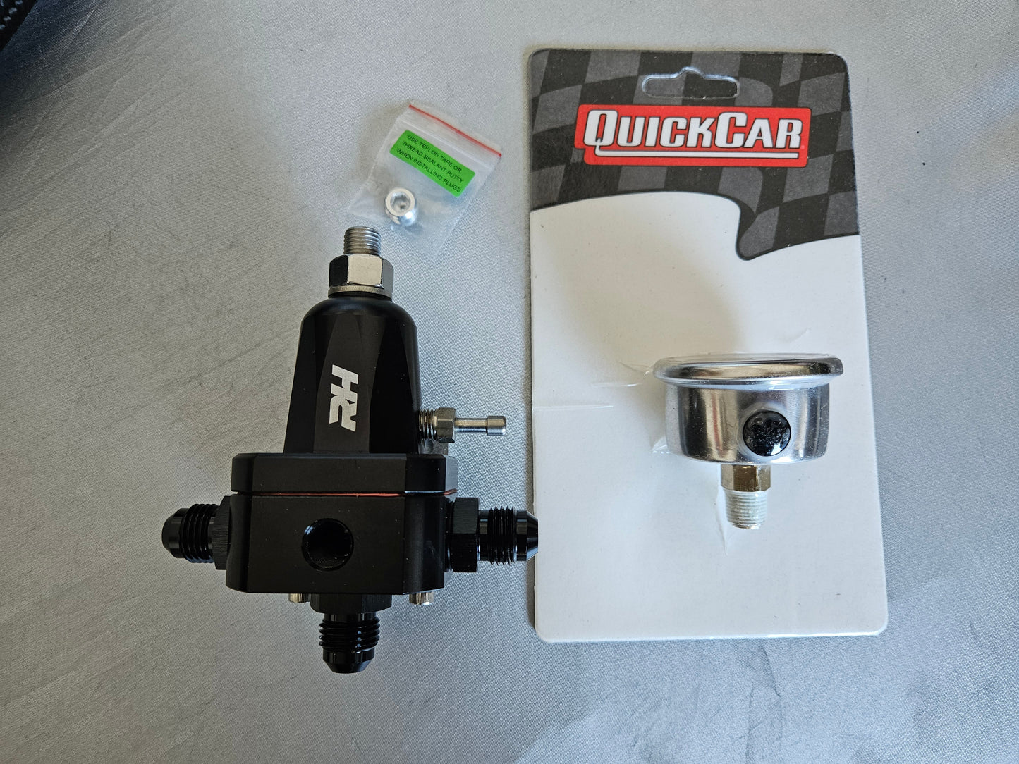 -6 AN Fuel Pressure Regulated Loaded w/100 PSI gauge