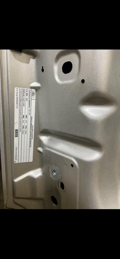 2011-2016 Ford F-250-F-550 Super Duty Hood Color: UX(Ingot Silver Metallic)USED OEM