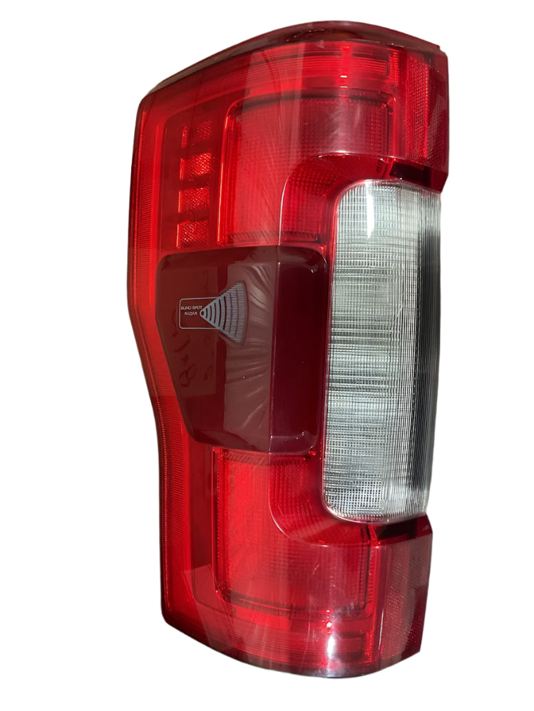 2017-2019 FORD F250 F350 F450 SUPER DUTY  LEFT LED TAIL LIGHT WITH LANE KEEP ASSIST