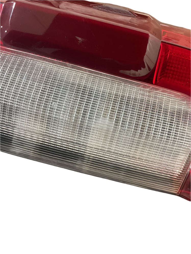 2017-2019 FORD F250 F350 F450 SUPER DUTY  LEFT LED TAIL LIGHT WITH LANE KEEP ASSIST