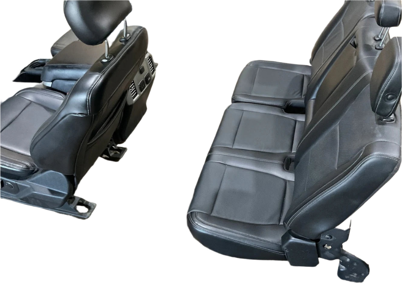 17-2022 FORD F250,F350,F450,F550 CREW CAB LARIAT LEATHER SEATS WITHOUT CONSOLE