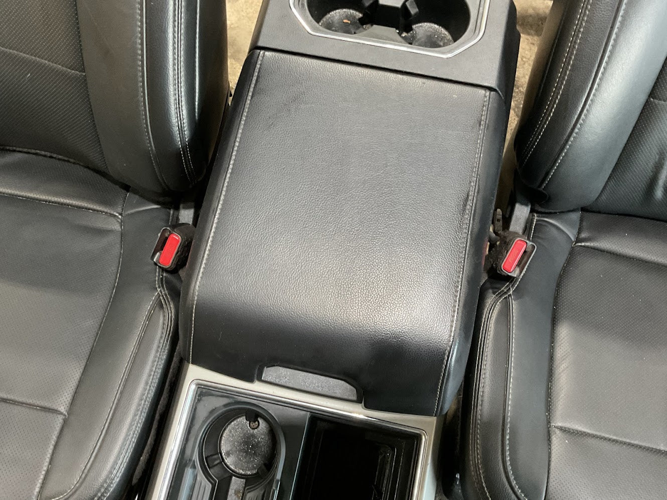 17-2022 FORD F250,F350,F450,F550 CREW CAB LARIAT LEATHER SEATS WITHOUT CONSOLE