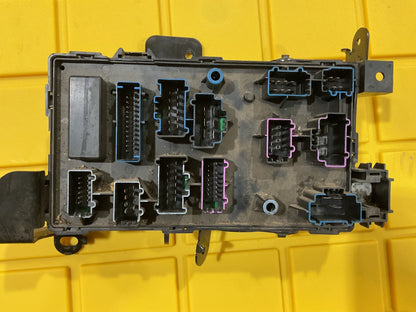 2003-2004 Ford 6.0 Diesel F250 F350 4X4 Fuse Box 3C3T14A067Ed BCM