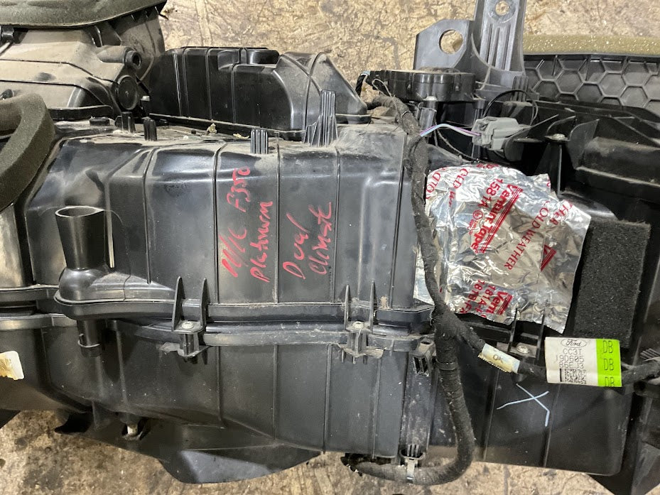 11-16 Ford Super Duty F250 F350 F350 F550 DUAL CLIMATE HVAC BOX 19B555-R4J4