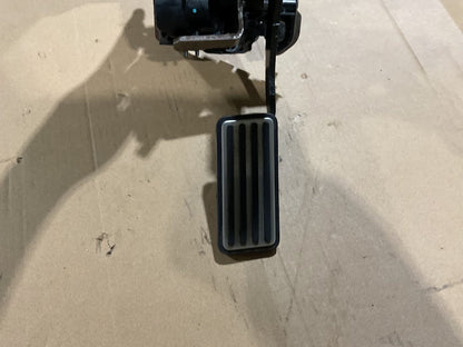 2003-2007 FORD F250 F350 F450 HARLEY DAVIDSON PEDAL ASSEMBLY 4C34-9F836-A