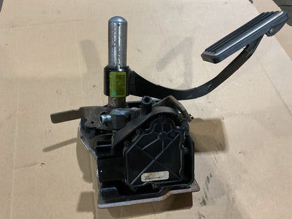 2003-2007 FORD F250 F350 F450 HARLEY DAVIDSON PEDAL ASSEMBLY 4C34-9F836-A