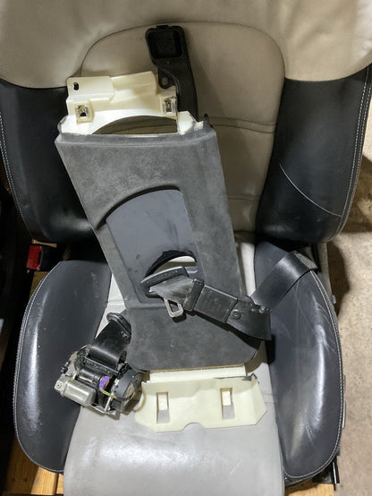 2007-2010 AUDI S8 SEATS FRONT AND REAR