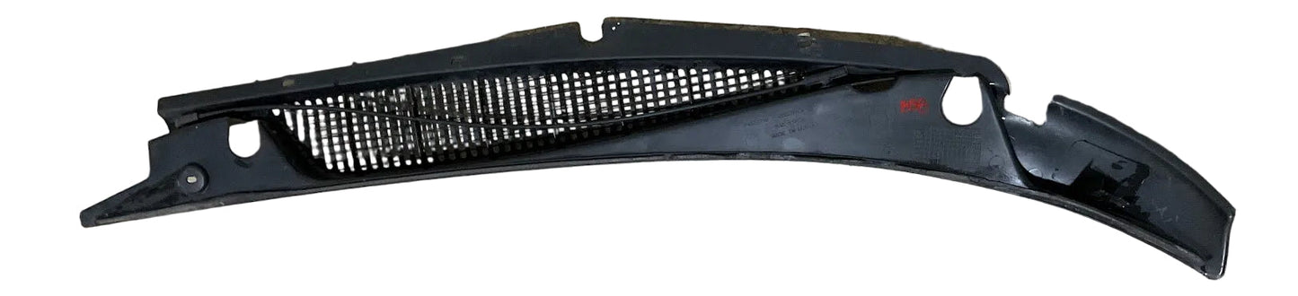 Chevrolet Express & GMC Savana Left Driver Side Windshield Wiper Cowl Vent USED OEM P#25826329