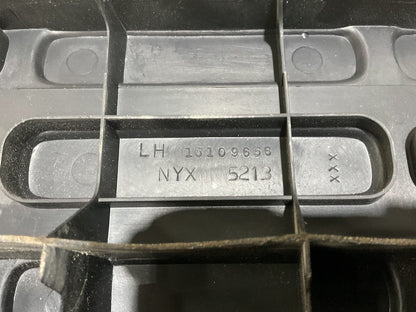 03-25 GMC Savana & Chevrolet Express Front Driver Left Side Door Step Mat USED OEM P#15109656
