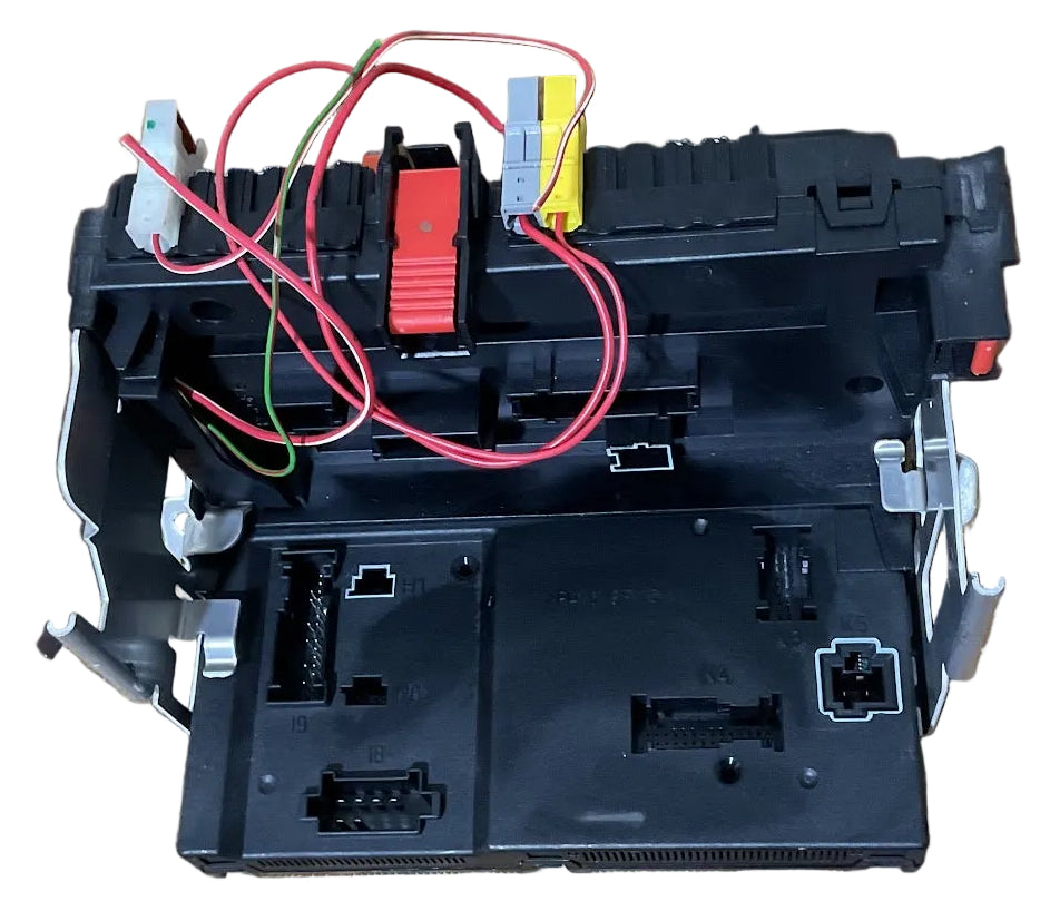 2007-2009 Mercedes S550 Rear Trunk Fuse Box USED OEM  W/ Keyless Entry Sensor Module P# A221 540 30 50