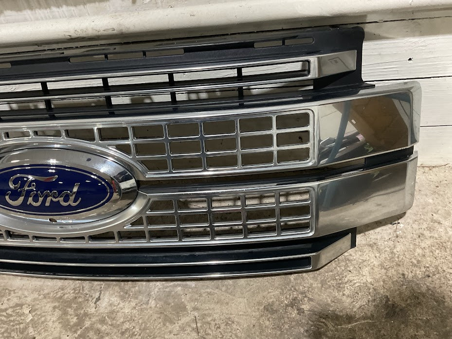 2017–2019 Ford F-250 F-350 F-450 Platinum OEM Front Grille Satin Aluminum HC3B-8A164