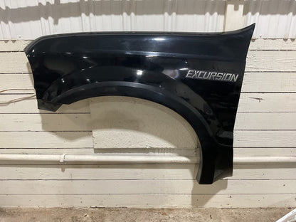1999–2005 Ford Excursion Left Front Fender Black (UA) | Fits 1999–2007 Ford F-250 / F-350 / F-450 / F-550 | Used OEM